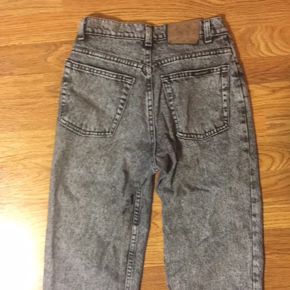 Brittania Vintage High Waisted Black Jeans - Picture 3 of 5